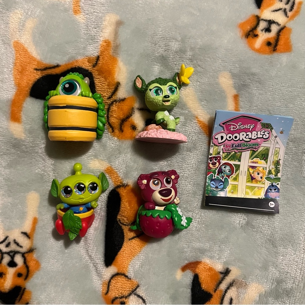 Disney Doorables In Full Bloom Lot